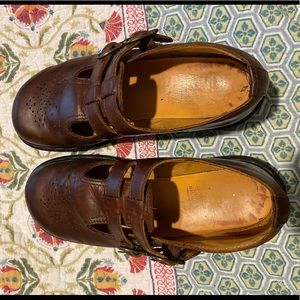 Wom. Sz 9 USA, Sz 39 UK, Doc Martens’ Mary Janes.  Vintage, Made in England.